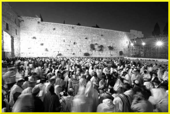 rituali del Tisha b'Av a Gerusalemme /media/gbtladup/rito-tisha-b-av.jpg